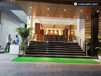 Hotel Le Lotus Grand Varanasi photo 5