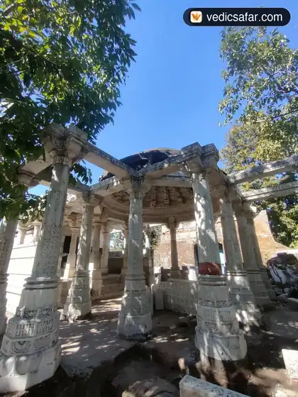 Achalgarh Jain Tirth Dharamshala photo 5