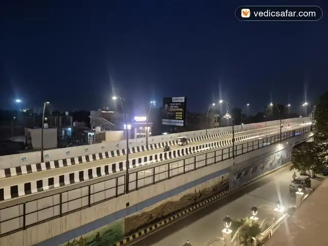 Ayodhya Yatri Niwas Adamapur