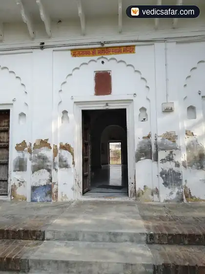 Agra Dadawadi Shri Vardhaman Mahavir Swami Bhavan photo 4