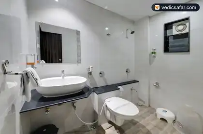 Hotel Shital Inn Ahmedabad (Vastrapur) photo 3