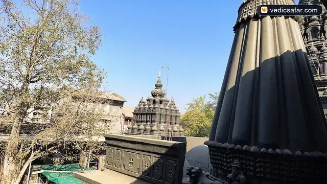 Mumbai Maratha Fruitwala Dharamshala (old Building) Alandi