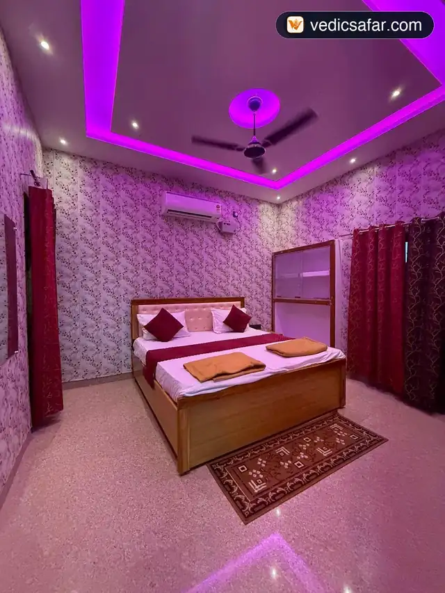 Hotel Vijay Palace Ayodhya
