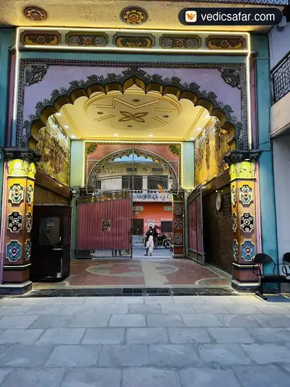 Shri Janki Mahal Trust Ayodhya Room Dharamshala photo 3