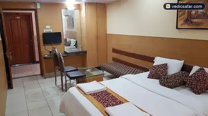 Badami Hotel Rajsangam International photo 2
