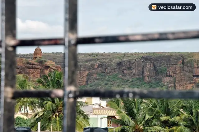 Hotel Sanman Deluxe Badami