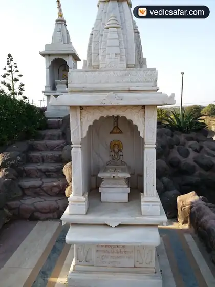 108 Shri Vahi Parshwanath Shwetamber Jain Dharamshala Bahi (Mandsaur) photo 4