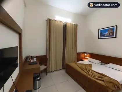 Kstdc Hotel Kumarakrupa Bangalore photo 4
