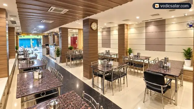 Shree Gunjan Dormitory And Restaurant Bhubaneswar