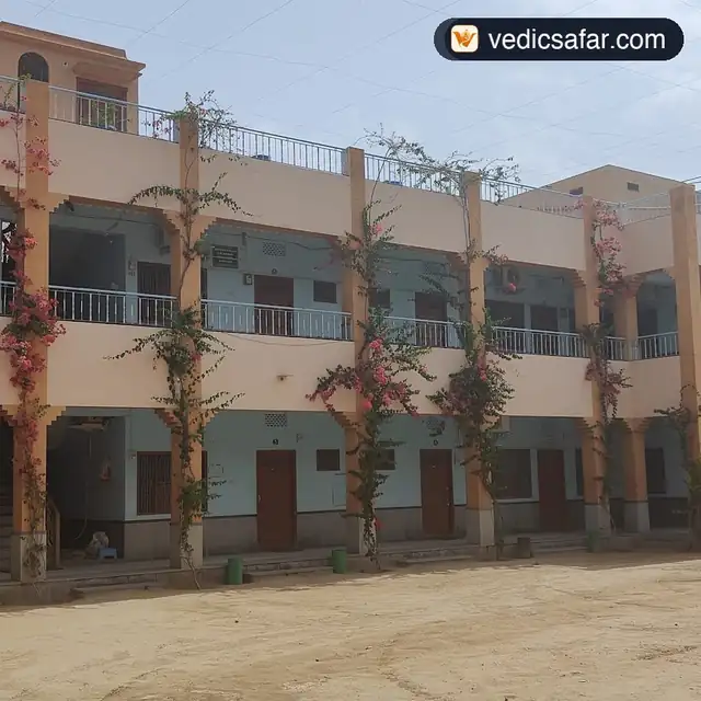 Moti Bhawan Near Railway Station Guest House