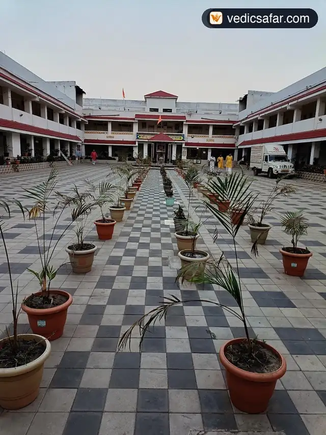 Champaran Vallabhnidhi Kradam Ashram Dharamshala