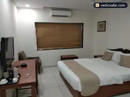 The Grand Hotel Dabhoi photo 3