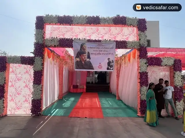 Shreeji Sadan Dilen Motel Dakor