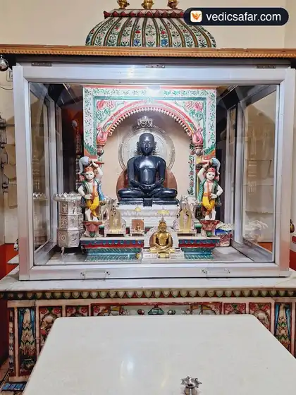 Dongargarh Shree Digambar Jain Mandir and Dharamshala photo 3