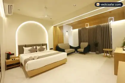 Dwarka Hotel Madhav photo 2