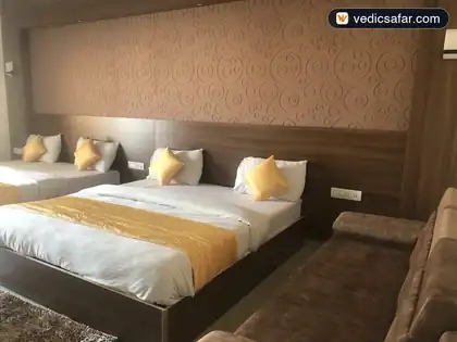 Dwarka Hotel Rudra Plaza photo 2
