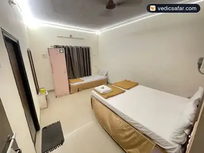 Dwarka Hotel Shreeji photo 3