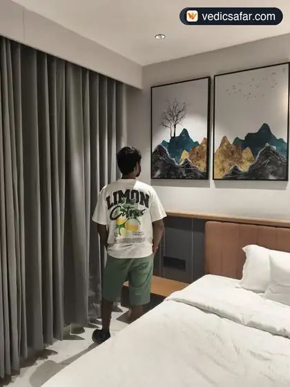 Dwarka Hotel Vantara Inn photo 5