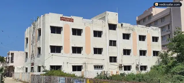 Dwarka J J Kundaliya Atithi Gruh