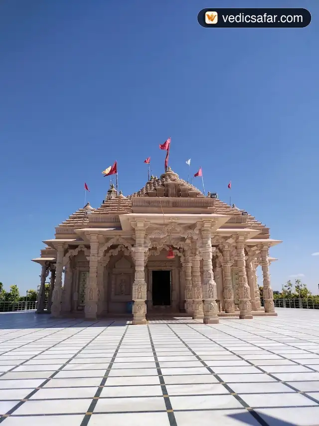 Pujari Guest House & Dharmshala Garhbor