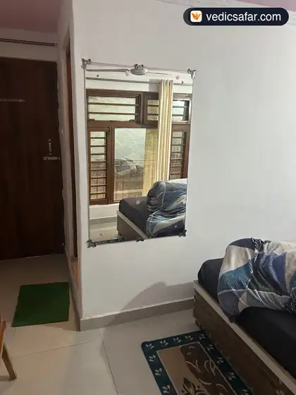 Gaurikund Hotel New Devlok photo 3