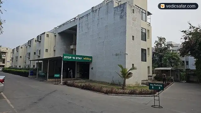 Dada Bhagwan Trimandir Dharamshala (Stop and Stay Atithi Gruh) Godhara