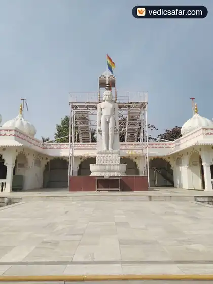 Bhagvan Bahubali Digambar Jain Atishay Kshetra Gommatgiri photo 3