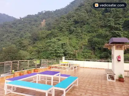 goSTOPS Rishikesh Lakshman Jhula photo 3