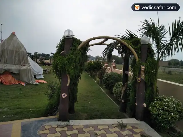 Gaurav Hotel Govardhan