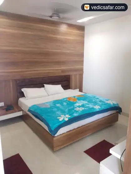Gaurav Hotel Govardhan photo 2