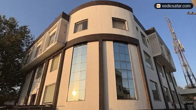 Govardhan Hotel Girraj Inn