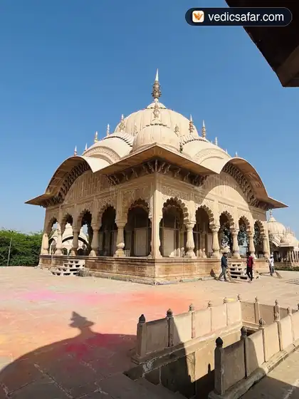 Govardhan Iskcon Kusum Sarovar photo 3