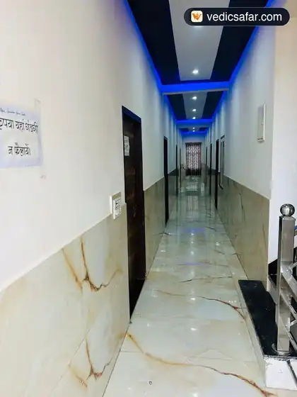 Govardhan Shree Damodar Seva Sadan photo 4