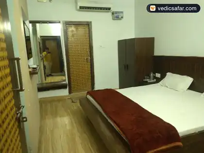 Govardhan Shri Rajadhiraj Guest House photo 5