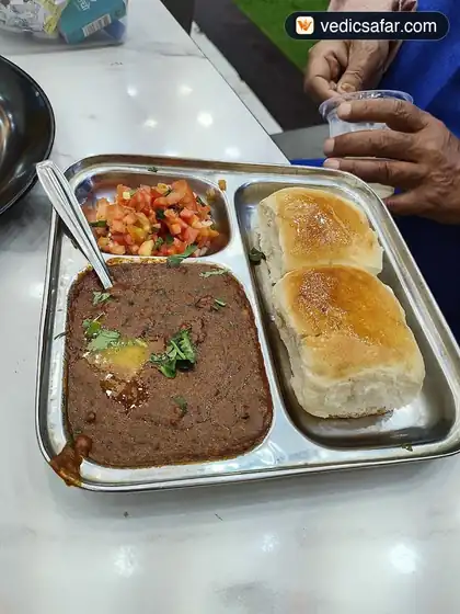 Hotel Sai Yatri Nivas Grishneshwar photo 5