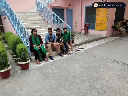 Shri Krishna Dham Ashram Haridwar photo 5