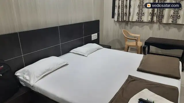 Sri Siddeshwara Deluxe Lodge Harihar