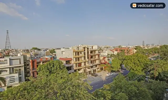 Hotel Aviraj Noida