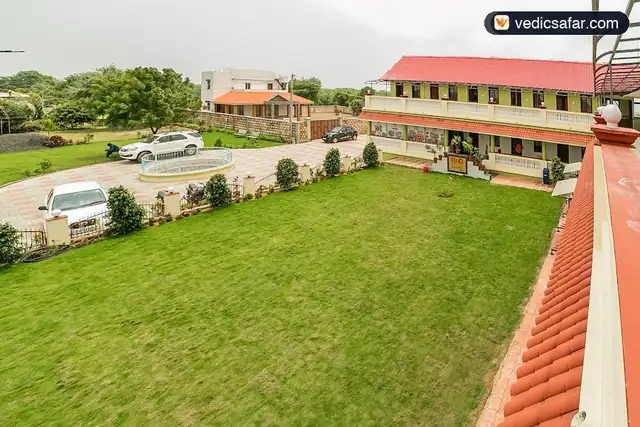 Hotel Saanvi Koliyak Nishkalank Temple