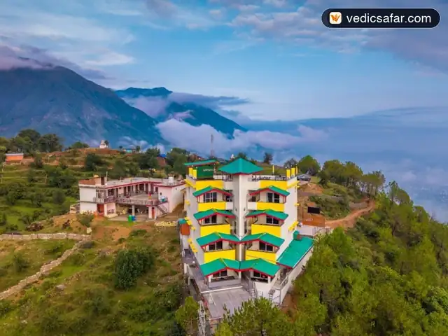 The Hosteller Dharamshala, Mountain Escape